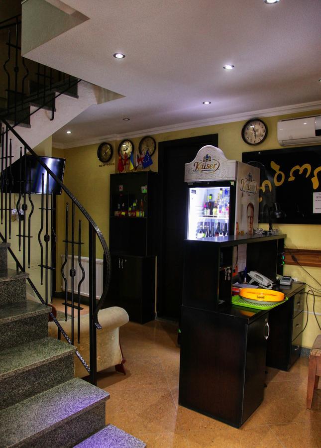 Hotel Obola Samtredia エクステリア 写真