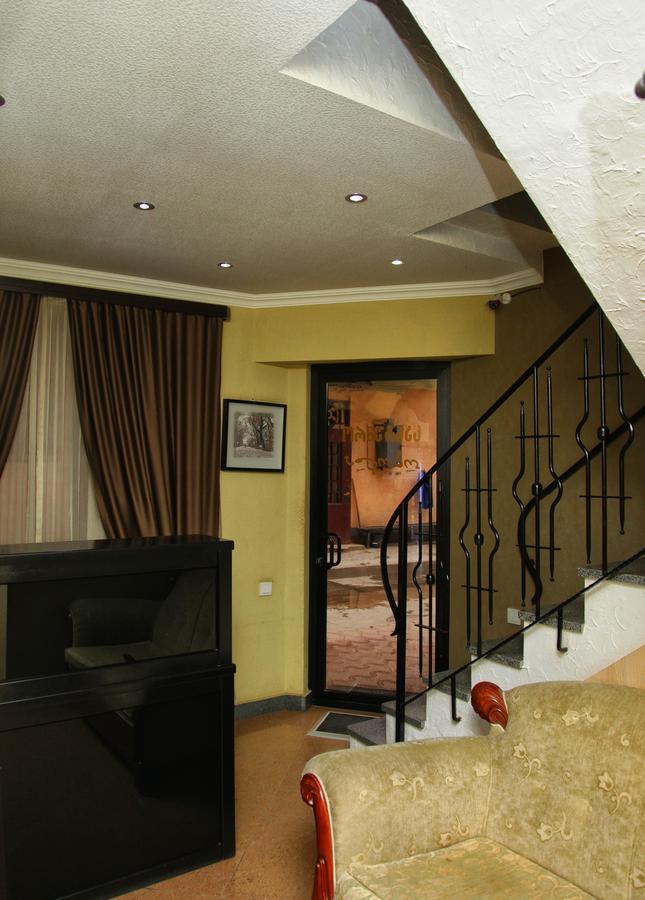 Hotel Obola Samtredia エクステリア 写真