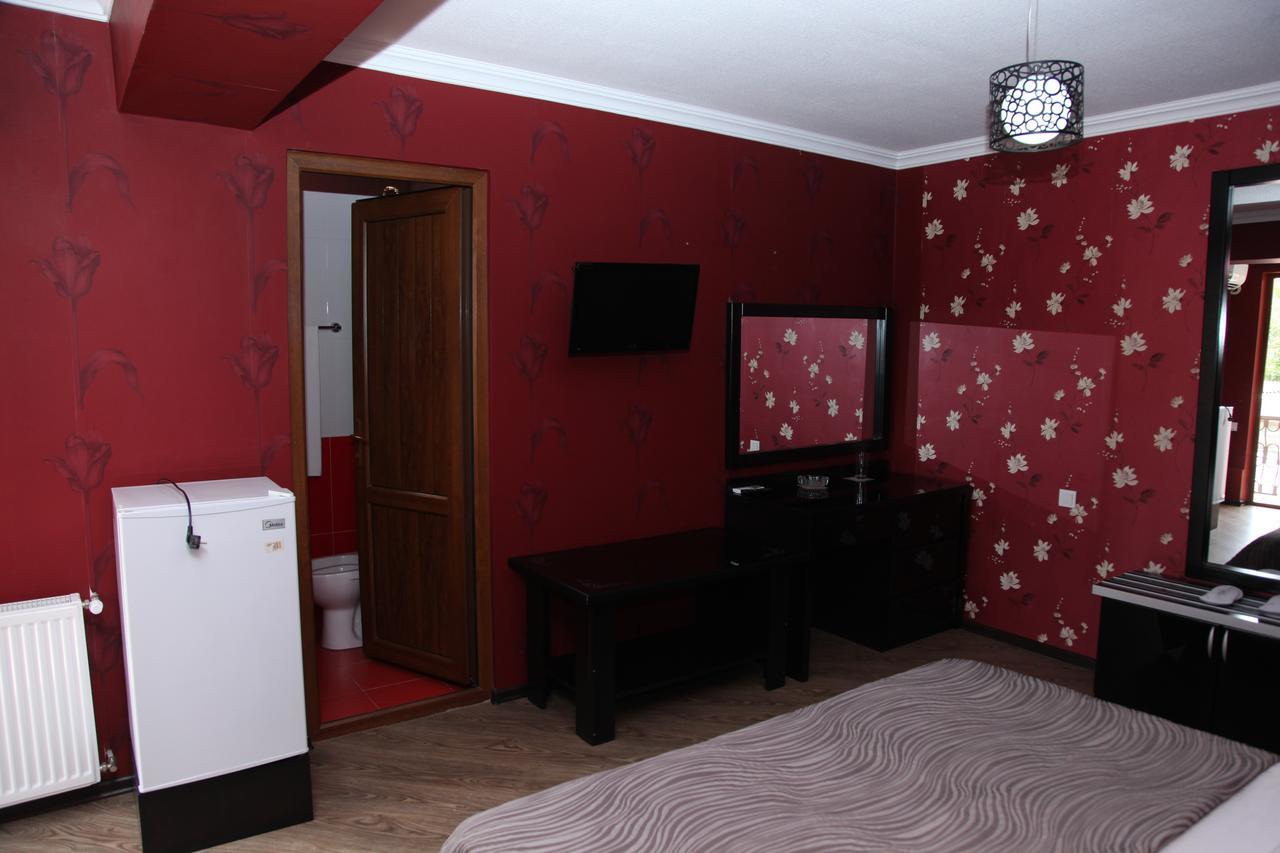 Hotel Obola Samtredia エクステリア 写真