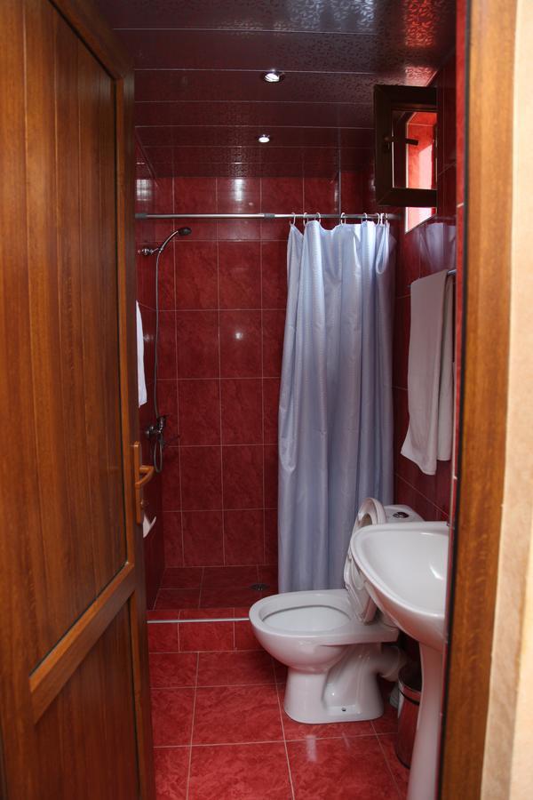 Hotel Obola Samtredia エクステリア 写真