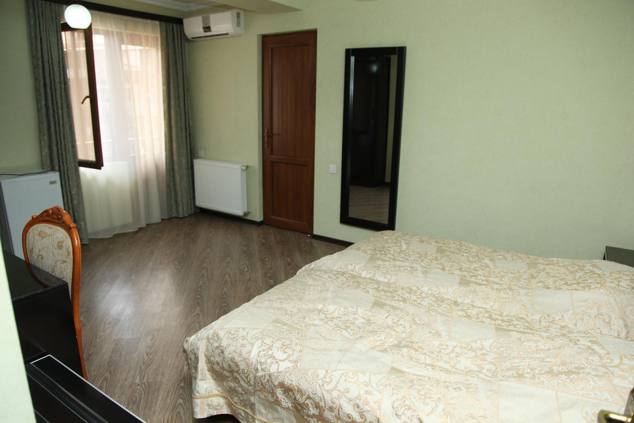 Hotel Obola Samtredia エクステリア 写真